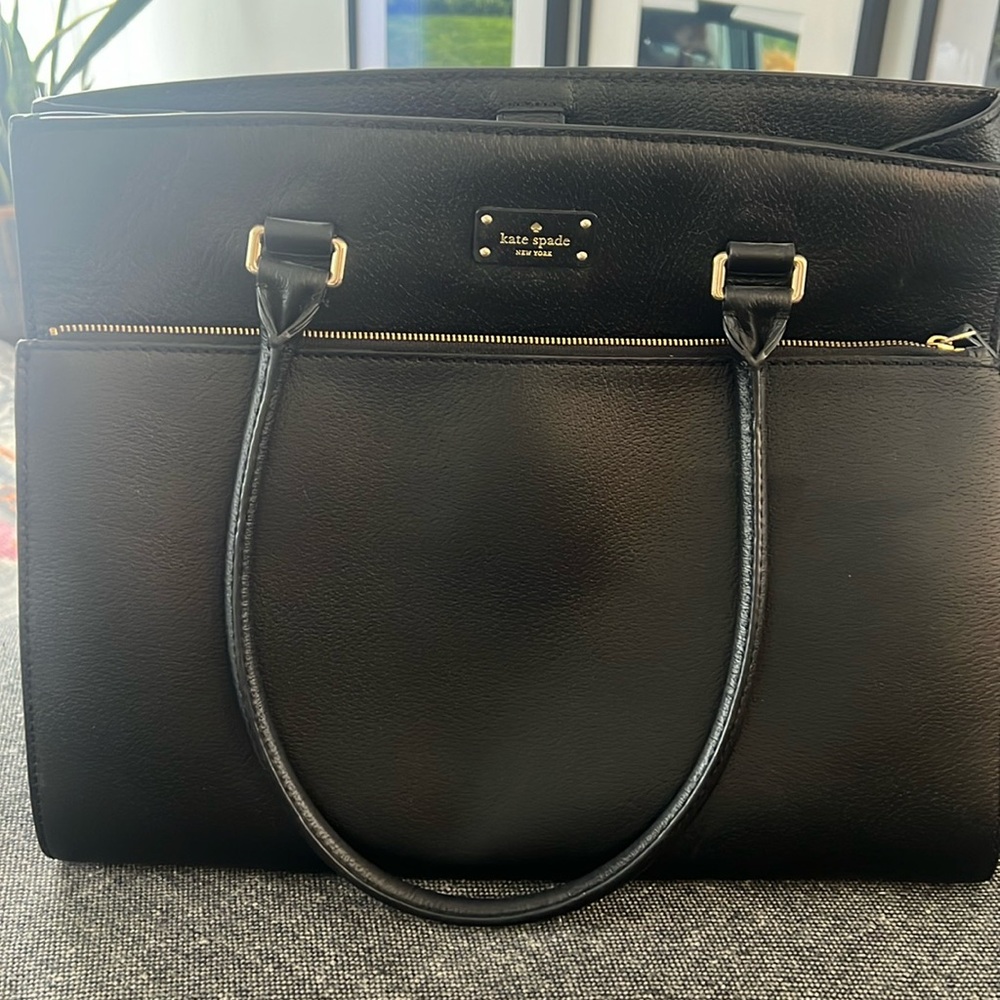 Kate Spade ♠️ New York-  Maeve Grove Street Tote bag.  Like new!!!
